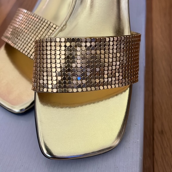 NWT Studio Roma open toe slide in gold with block heel size 6.5 - Picture 4 of 9